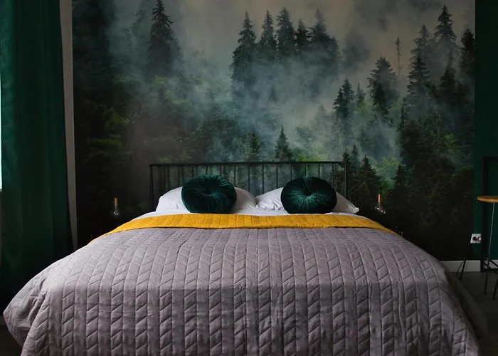 Posrod Drzew Swietojanska *