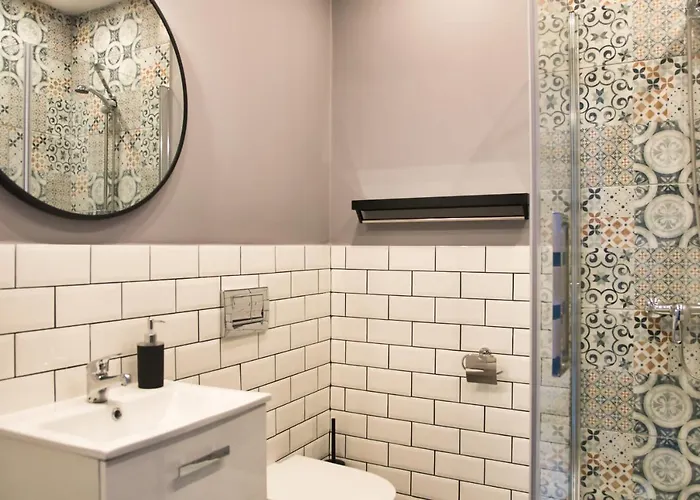 Posrod Drzew Swietojanska * Gdyně